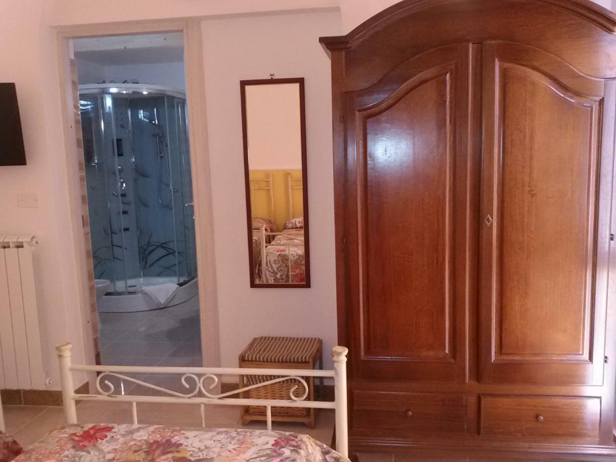 レッチェ Il Casale Dei Principi Bed & Breakfast エクステリア 写真