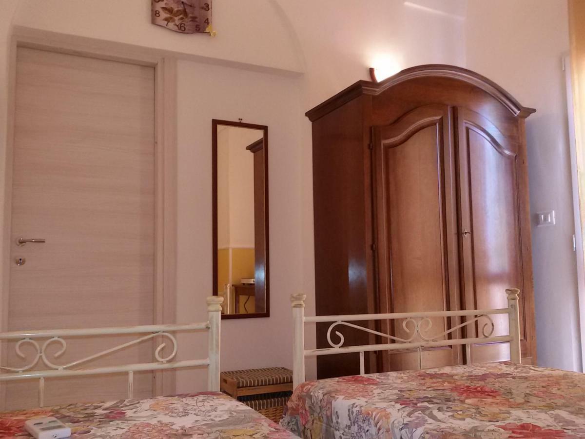 レッチェ Il Casale Dei Principi Bed & Breakfast エクステリア 写真