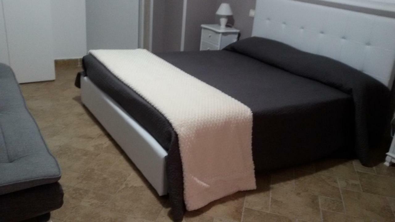 レッチェ Il Casale Dei Principi Bed & Breakfast エクステリア 写真