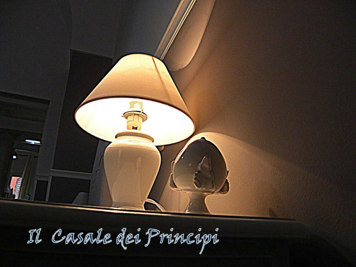 レッチェ Il Casale Dei Principi Bed & Breakfast エクステリア 写真