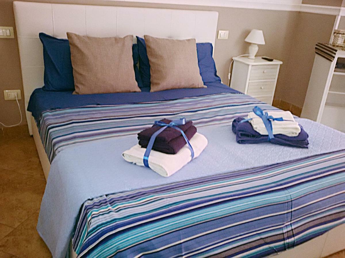 レッチェ Il Casale Dei Principi Bed & Breakfast エクステリア 写真