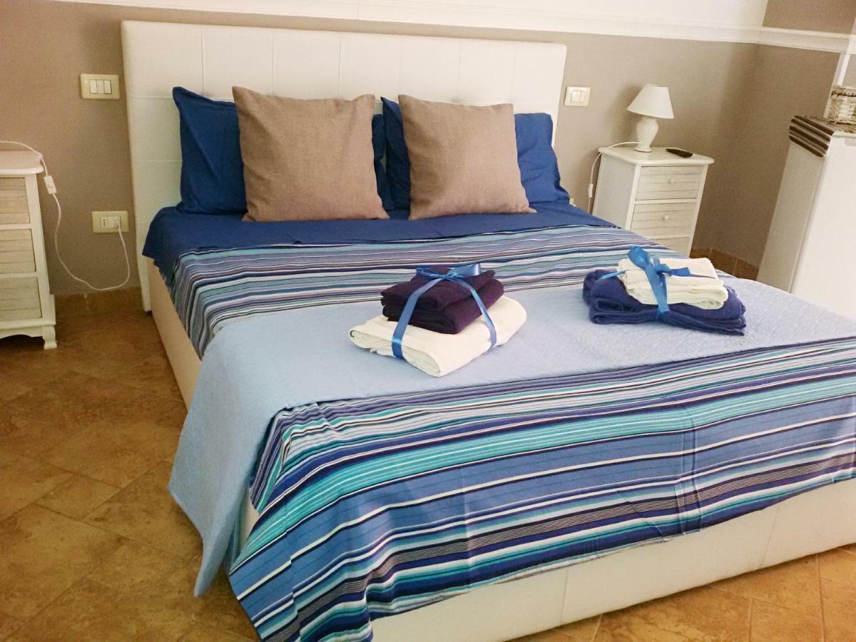 レッチェ Il Casale Dei Principi Bed & Breakfast エクステリア 写真
