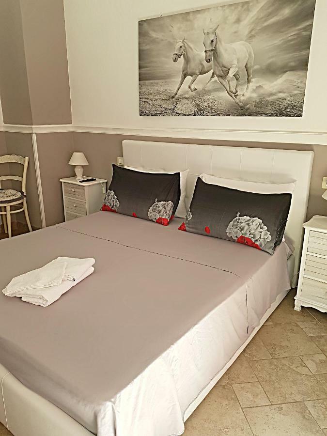 レッチェ Il Casale Dei Principi Bed & Breakfast エクステリア 写真