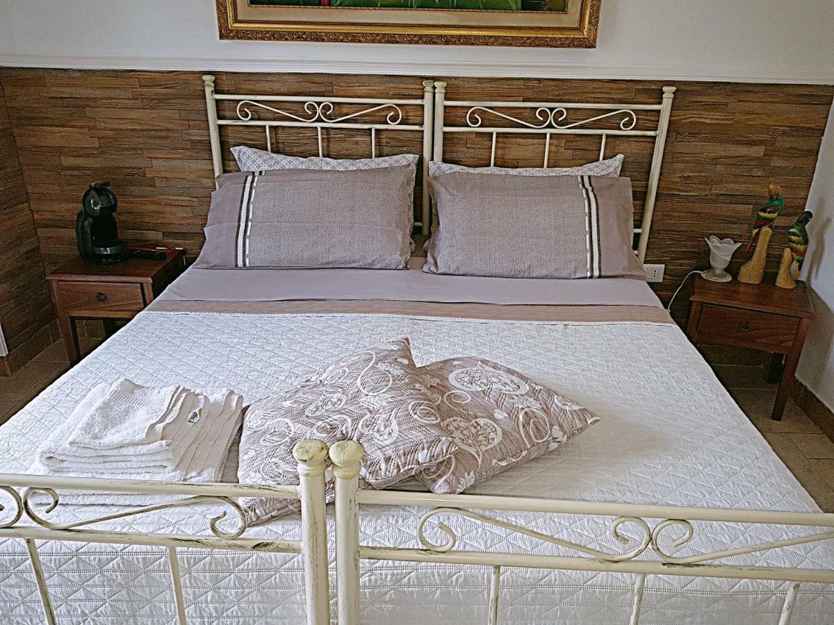 レッチェ Il Casale Dei Principi Bed & Breakfast エクステリア 写真
